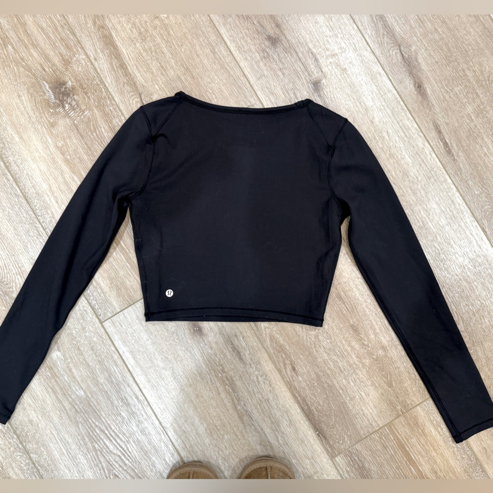 Cropped Lululemon Long-Sleeved Top